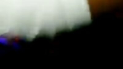 ബ്രൂനെറ്റ് ഏഷ്യൻ പെൺകുട്ടി എറി ഹോസാക്ക ഒരു ഡിക്ക് മുലകുടിക്കുകയും ജിസ് കഴിക്കുകയും ചെയ്യുന്നു