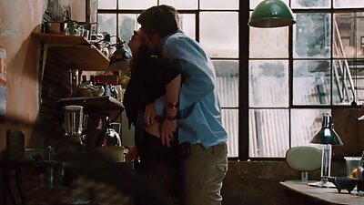 മടിത്തട്ടിലെ നൃത്തം, സുന്ദരിയായ സുന്ദരിയുമായി ലൈംഗികതയിലേക്ക് മാറുന്നു